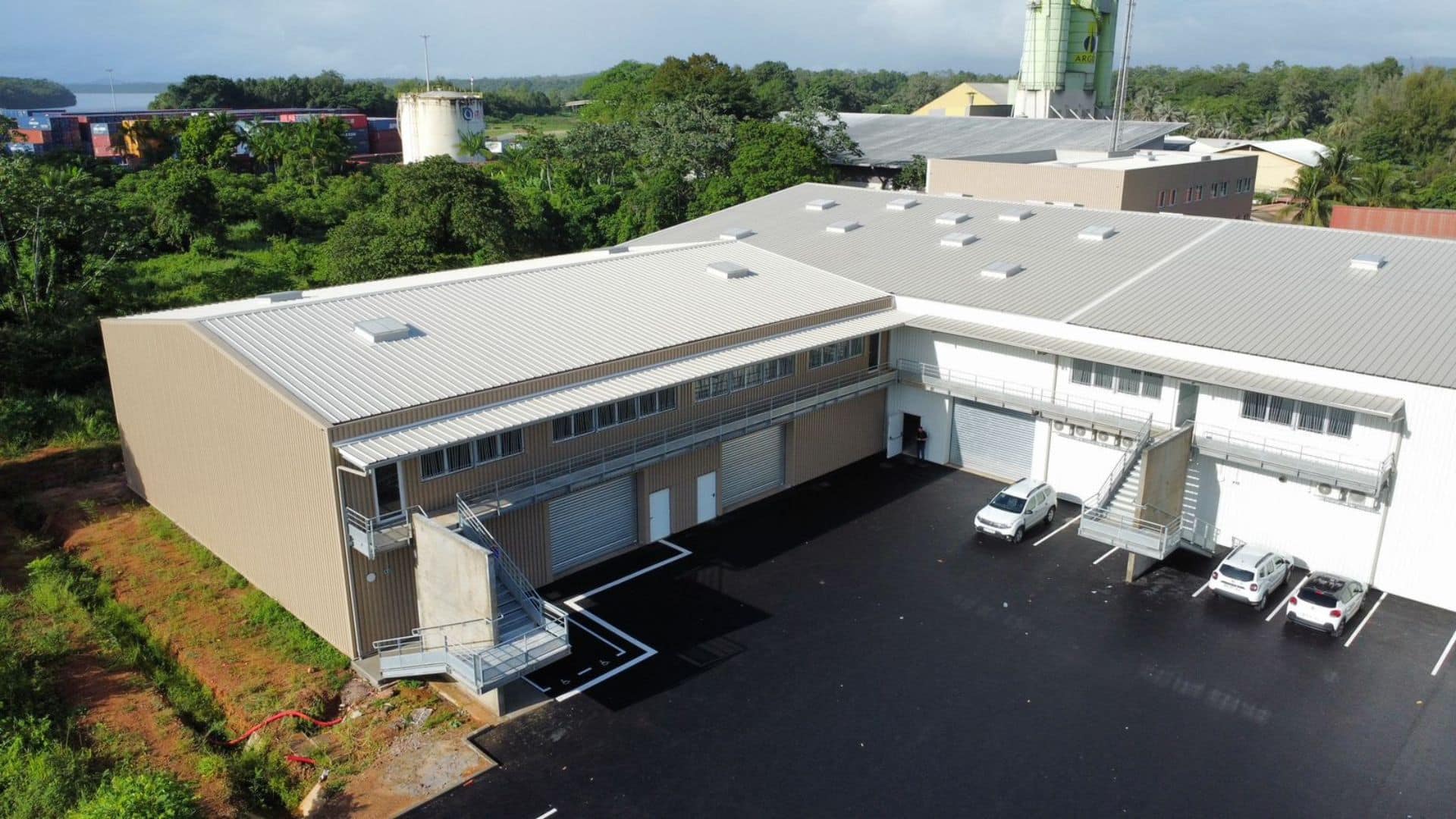 NFG Agencement, entreprise d’agencement à Remire-Montjoly, accompagne particuliers, entreprises et promoteurs immobiliers en Guyane.